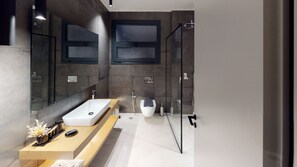 シャワー、ヘアドライヤー、タオル、石鹸