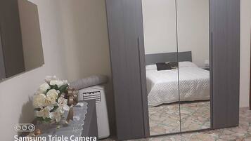 3 Schlafzimmer, Reisekinderbett, WLAN, BettwÀsche