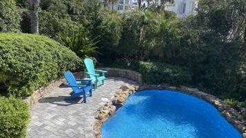 Kolam renang outdoor