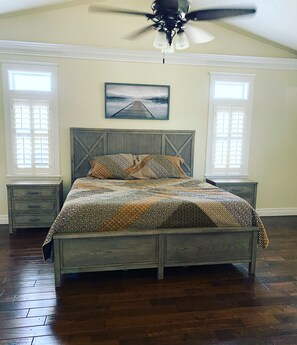 5 عدّة غرف نوم وواي فاي مجانًا وملاءات أسرّة