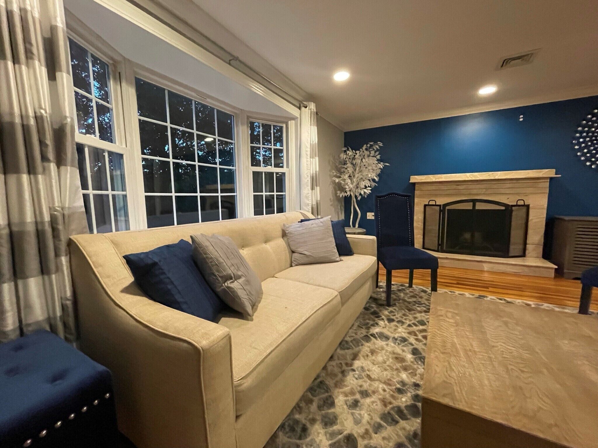 Comfortable 4 Bedroom Home with a Large Deck