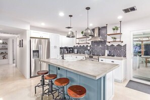 Fridge, microwave, oven, stovetop - Galactic Getaway by Scottsdale Beach Club - NEW (Scottsdale)