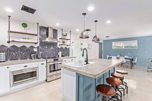 Fridge, microwave, oven, stovetop - Galactic Getaway by Scottsdale Beach Club - NEW (Scottsdale)