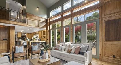 Luxury 7000 SQFT, Sleeps 20 - Bball, VBall, 1 acre