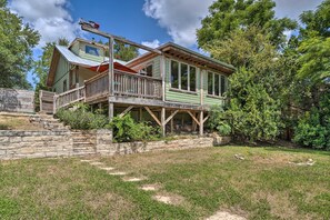 Exterior - Pet-Friendly Austin Home w/ Deck, Yard, & Views! (Austin)