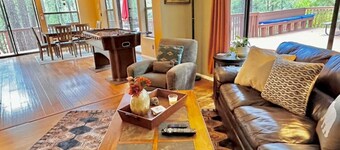 Lazy Bear Cabin- BBQ* FirePit* Goldwater Lake*