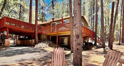 Lazy Bear Cabin- BBQ* FirePit* Goldwater Lake*