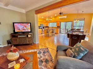 TV, fireplace, stereo