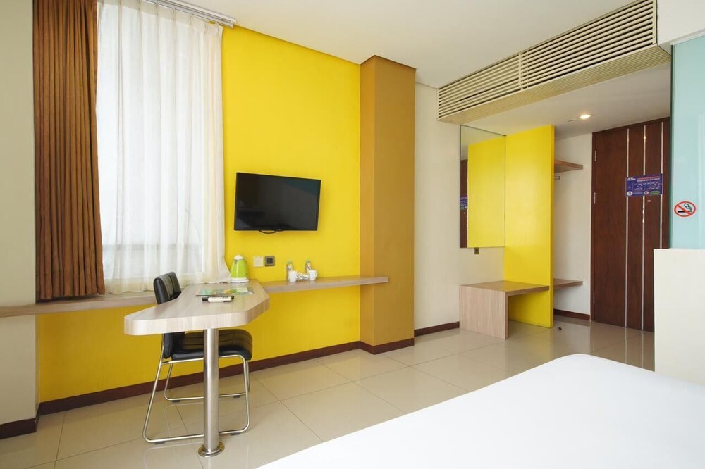 Puri Perdana Hotel & Convention Hall by null