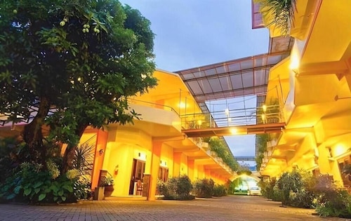 Puri Perdana Hotel & Convention Hall