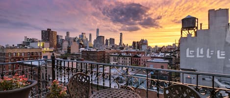 Quintessential King with Balcony | City view