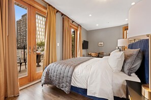 Estudio de lujo, 1 habitación, vistas a la ciudad | Ropa de cama de alta calidad y colchones con acolchado adicional