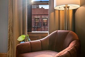 Premium bedding, pillow-top beds, in-room safe, individually decorated - The Historic Blue Moon Hotel - NYC (New York)