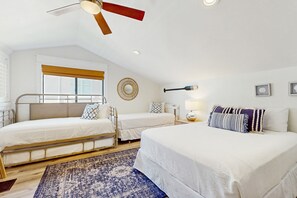 2 bedrooms, iron/ironing board, Internet, bed sheets