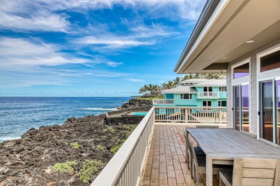 Oceanfront Home w/ Incredible Lanai, Great Ocean View, WiFi, Washer/Dryer