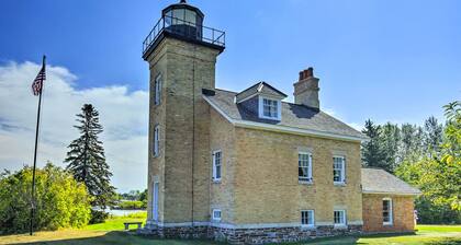 17 Mi to Porkies: Getaway Steps to Beach & Main St
