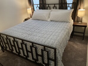 4 bedrooms, desk, iron/ironing board, free WiFi