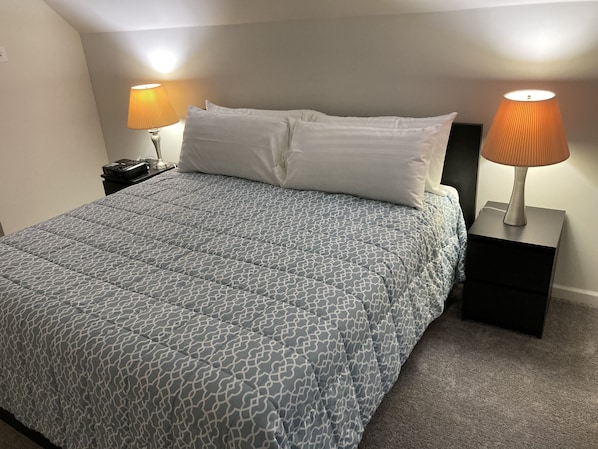 4 bedrooms, desk, iron/ironing board, free WiFi