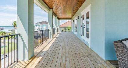 Laguna Key | Gulf Shores | Gorgeous home with beach, pool, and lagoon access! Pet Friendly!