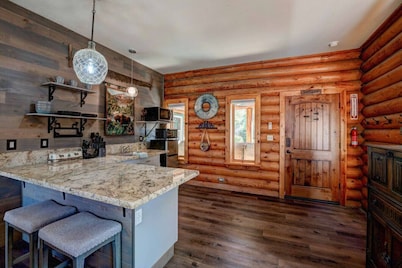 Stunning Cabin Minutes From Shasta Lake