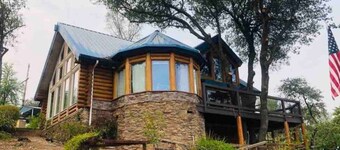 The Happy Bear Lodge