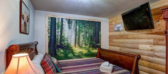 The Happy Bear Lodge | Minutes From Lake Shasta