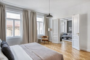 2 bedrooms, iron/ironing board, WiFi, bed sheets