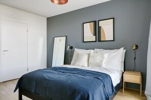 1 habitación, tabla de planchar con plancha, wifi y ropa de cama 