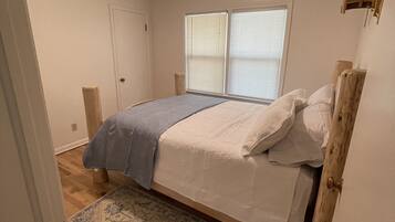 4 slaapkamers, een strijkplank/strijkijzer, wifi, beddengoed