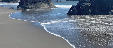 En la playa y toallas de playa