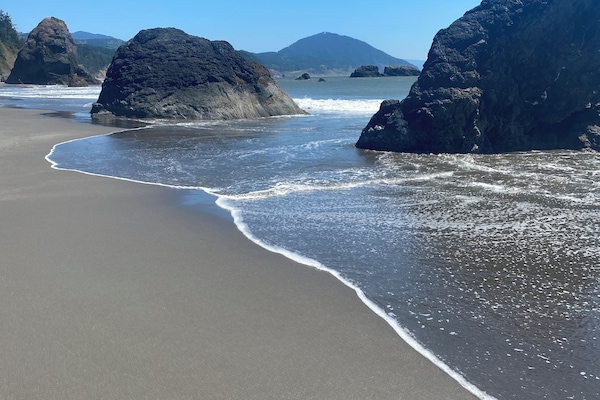 På stranden og strandhåndklær