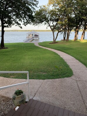 Property grounds - Cabin on the Lake (Azle)