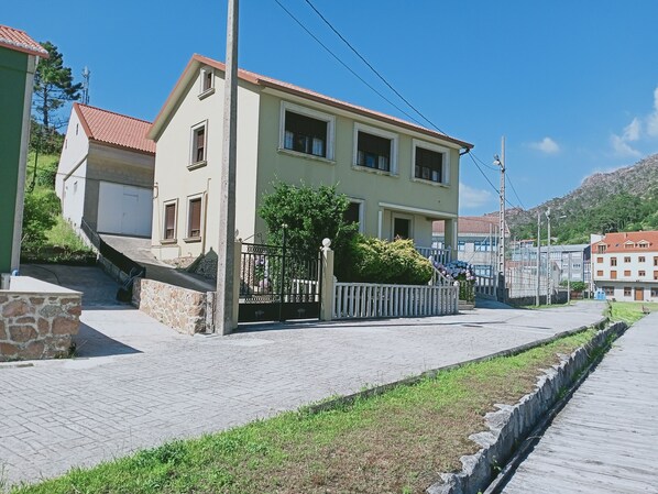 Exterior - Mar y Naturaleza (O Pindo)