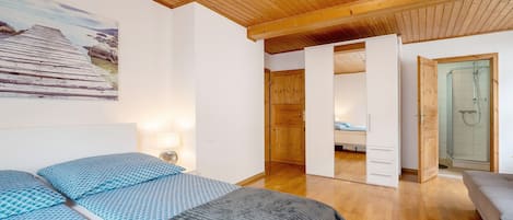 4 camere, Wi-Fi gratuito, lenzuola