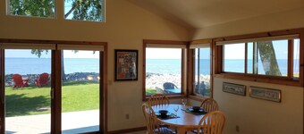 Cozy Cottage on Green Bay - Between Door County, Green Bay (Lambeau), Fox Valley
