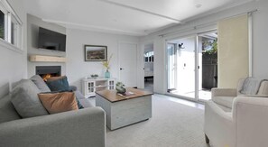 Smart-tv och eldstad