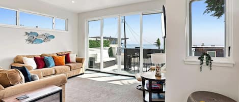 Smart TV, fireplace, offices