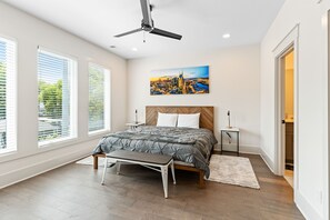 4 bedrooms, desk, iron/ironing board, WiFi