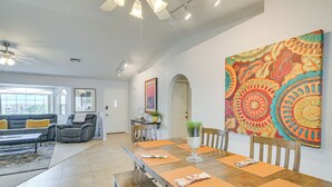 Dining - Lake Havasu Home - 2 Mi from Main Launch Ramp! (Lake Havasu City)