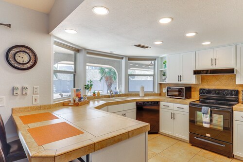 Lake Havasu Home - 2 Mi from Main Launch Ramp!