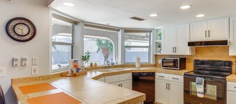 Lake Havasu Home - 2 Mi from Main Launch Ramp!