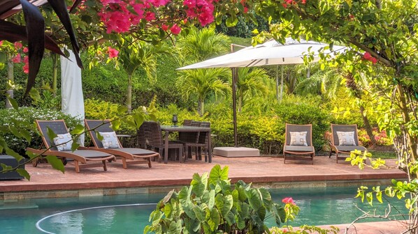 Piscine extérieure, piscine chauffée