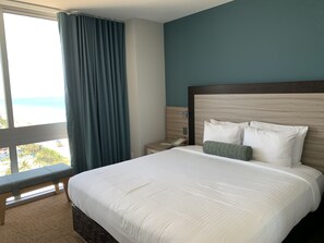 1 bedroom, in-room safe, iron/ironing board, WiFi - Miami, Marenas resort, 1-bedroom, balcony, oceanview, full kitchen, washer-dryer (Sunny Isles Beach)