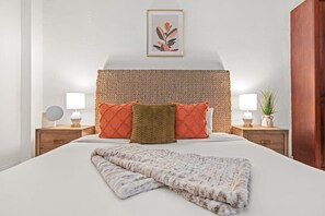 2 habitaciones, tabla de planchar con plancha, cuna de viaje y wifi