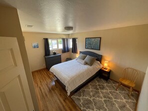 3 chambres, fer et planche à repasser, Wi-Fi gratuit, draps fournis