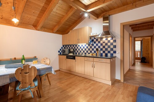 Holiday Apartment "Talblick Hinterproslhof" with Mountain View, Balcony & Wi-Fi