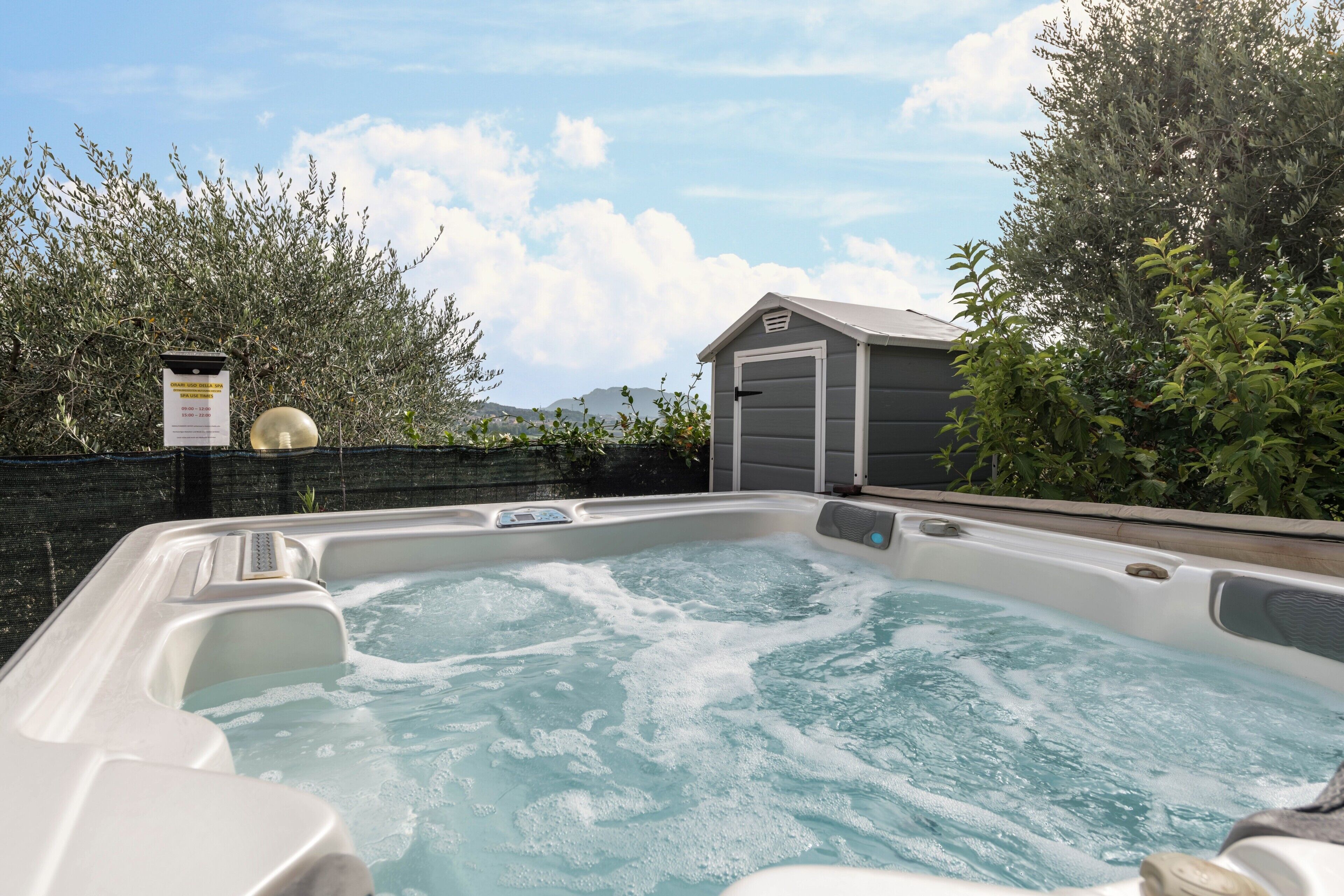 Bañera de hidromasaje exterior