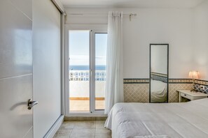 2 makuuhuonetta, silitysrauta/-lauta, ilmainen Wi-Fi, vuodevaatteet