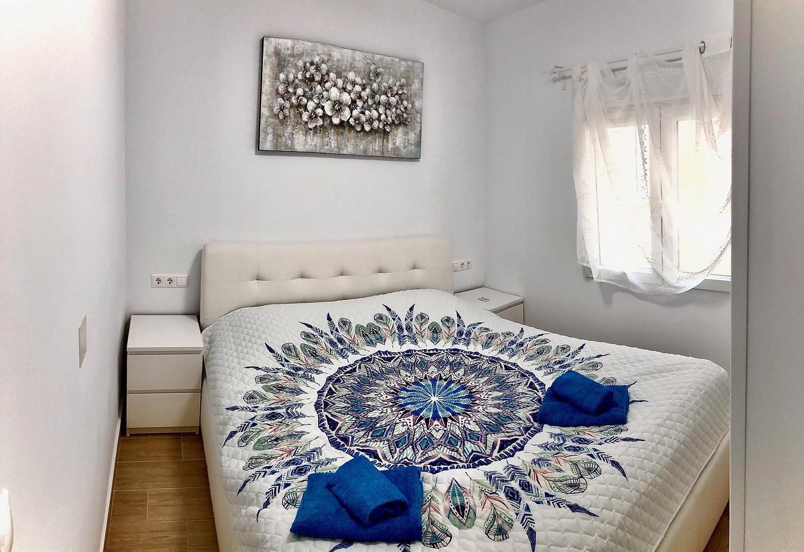 2 dormitorios, tabla de planchar con plancha, wifi gratis y ropa de cama