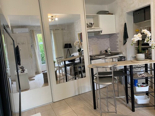 Petit studio Classé 1* jardinet -SPA d'été 06 à 09